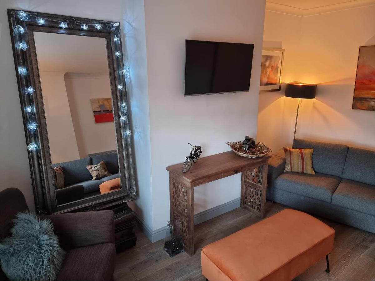 11, Mirfield, West Yorkshire *
